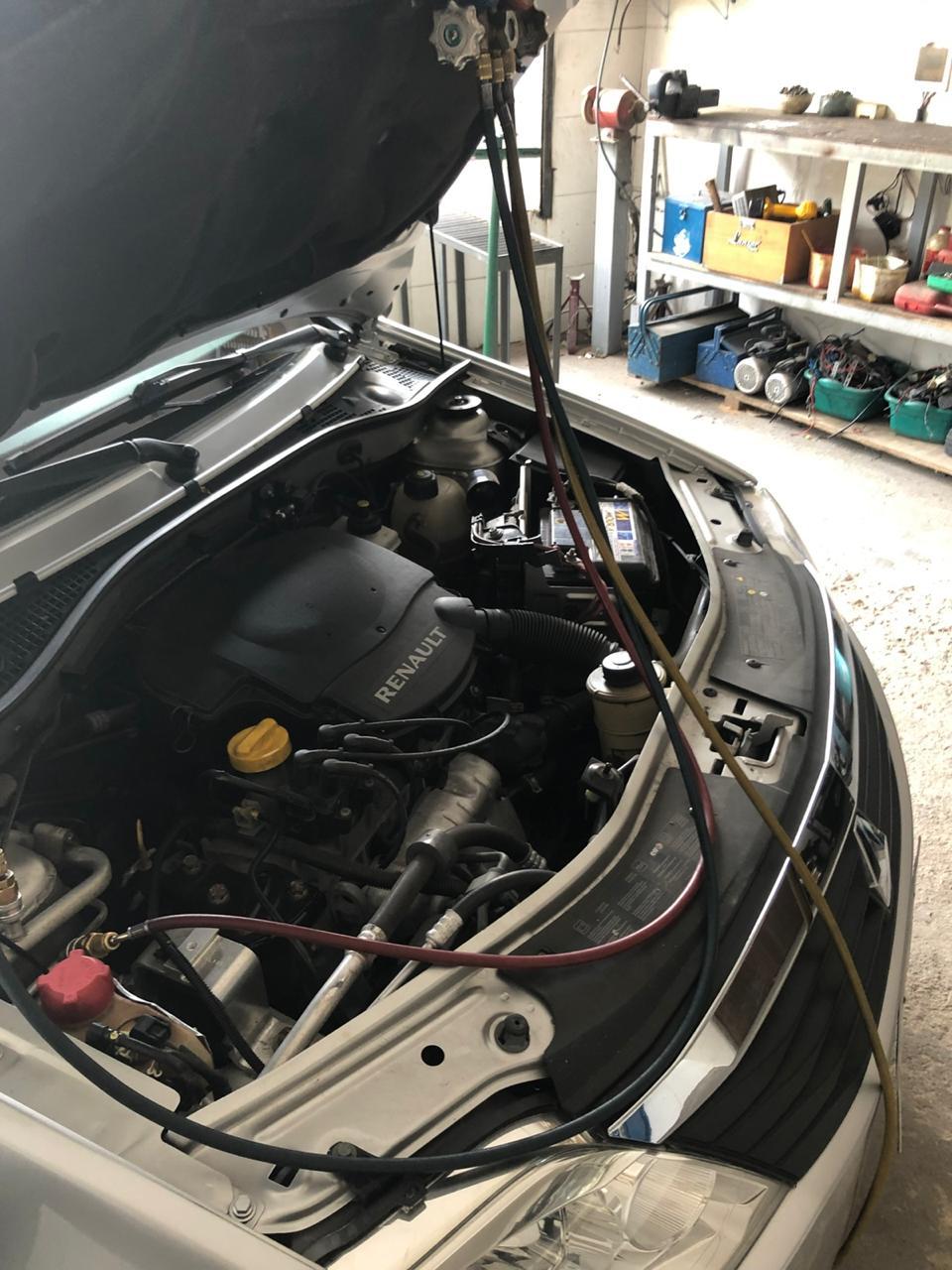 Recarga de gás de ar-condicionado automotivo em Ipatinga